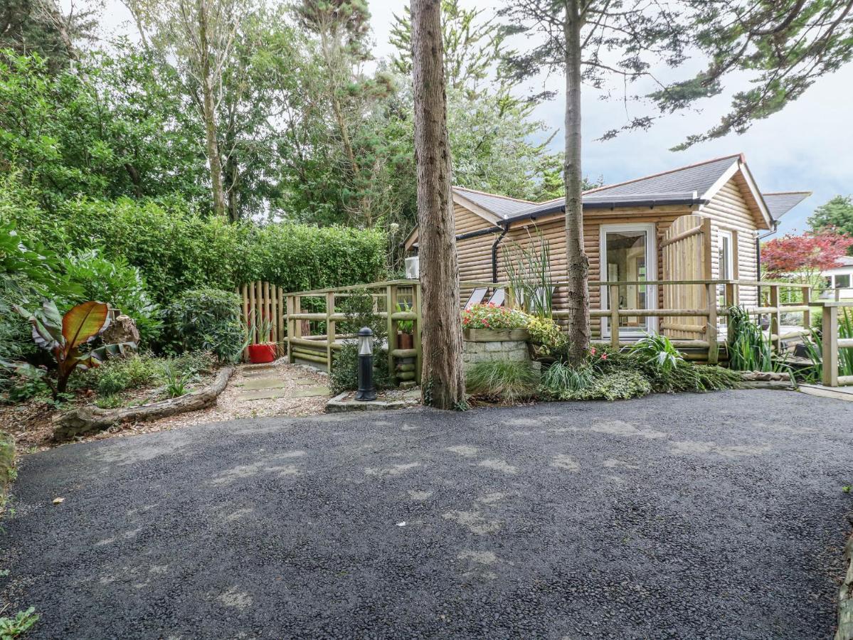Brambleside Lodge ترورو المظهر الخارجي الصورة